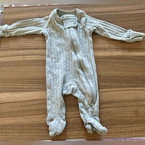 3 FOR $15 Newborn Gray Zip-Up NWOT